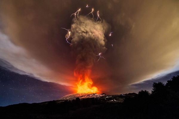 Ученые НАСА утверждают, что вулканы разогревают климат Земли и разрушают озоновый слой